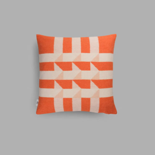 Roros-Tweed-Kvam-Pute-50×50-Orange