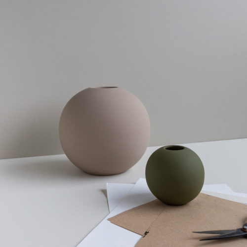 Cooee Design Ball Vase 20 cm Olive 2